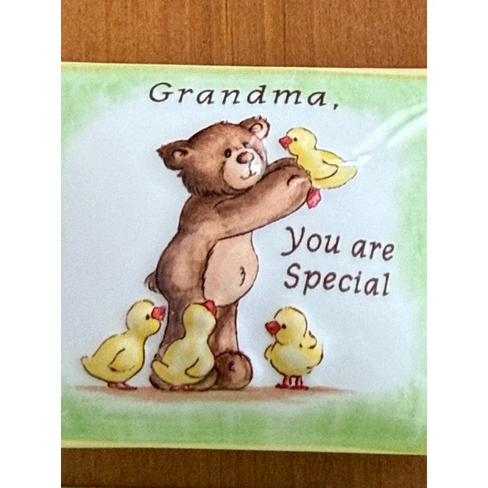Gotta Getta Gund Grandma Ceramic Trinket Box with Surprise‎
